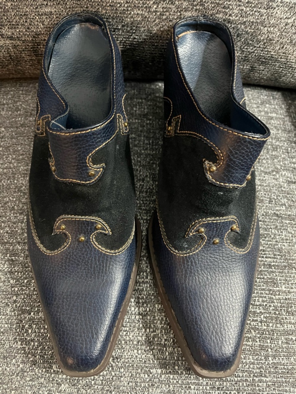 🔥141–Women's Navy and Black Western Cowboy Slip-On Boots